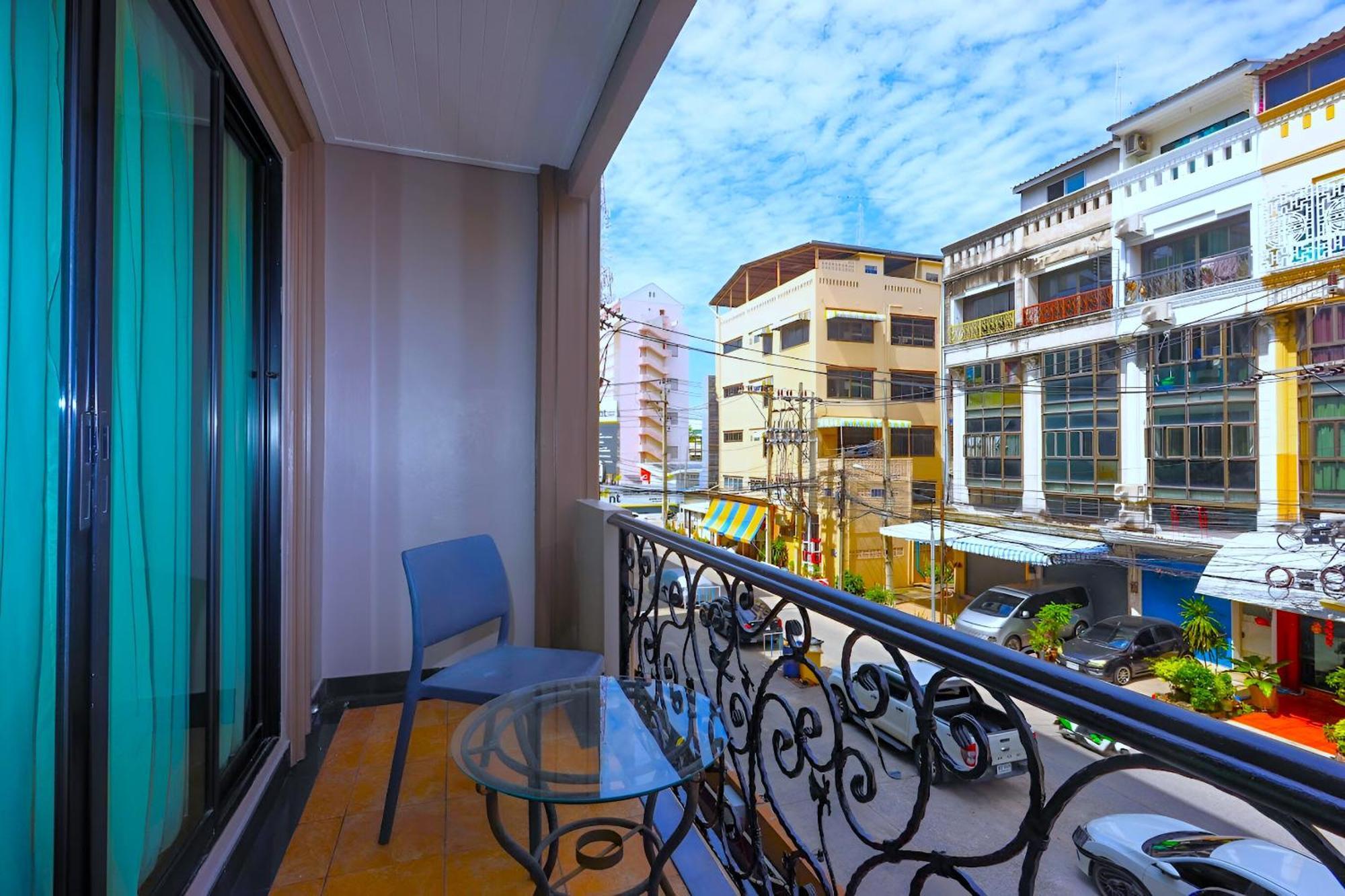 Land Royal Residence Pattaya Extérieur photo