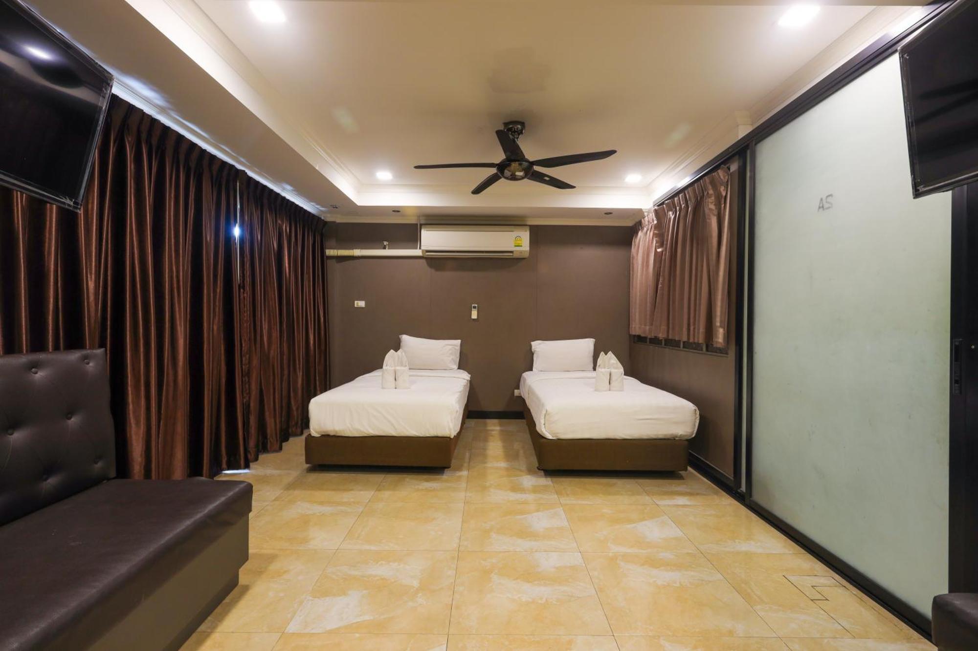 Land Royal Residence Pattaya Extérieur photo
