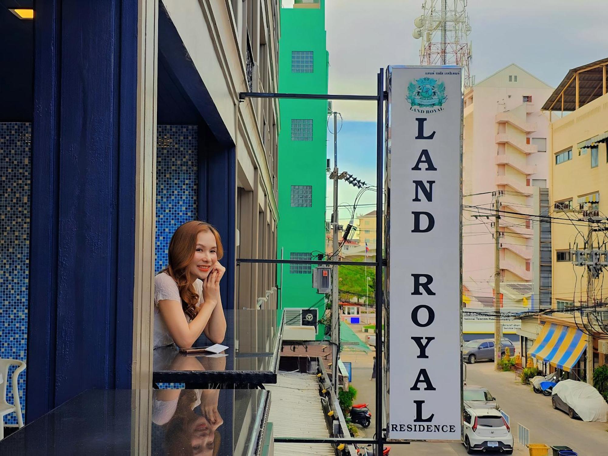 Land Royal Residence Pattaya Extérieur photo