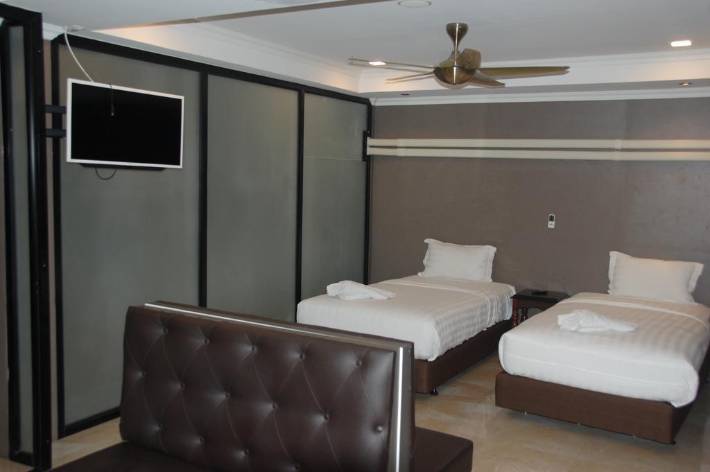 Land Royal Residence Pattaya Extérieur photo