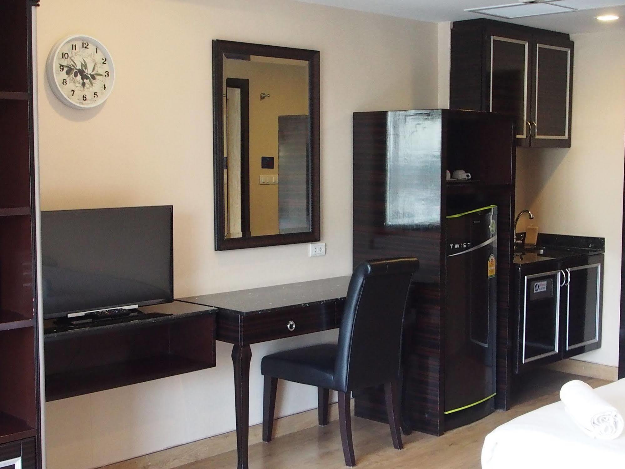 Land Royal Residence Pattaya Extérieur photo
