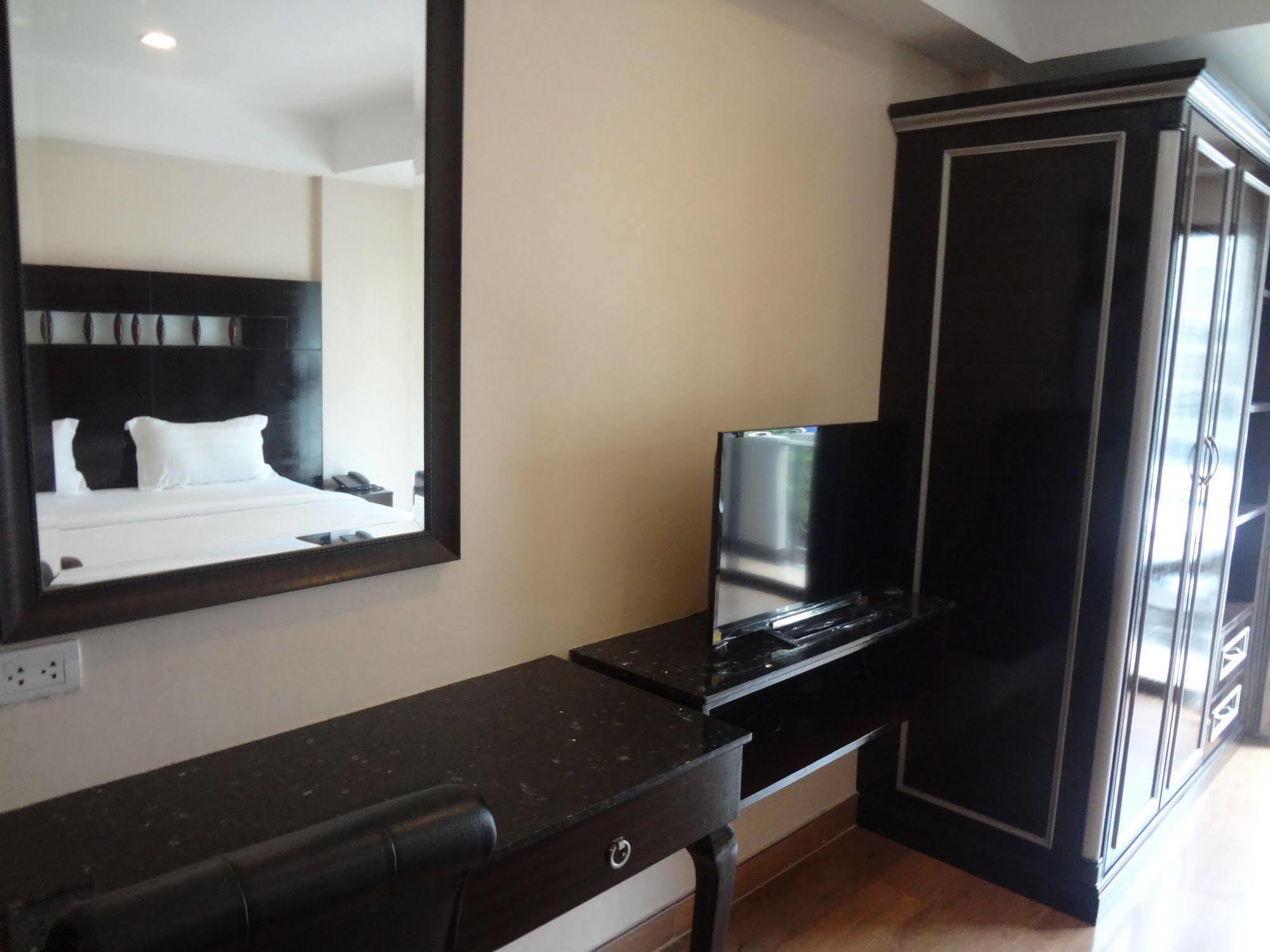 Land Royal Residence Pattaya Extérieur photo