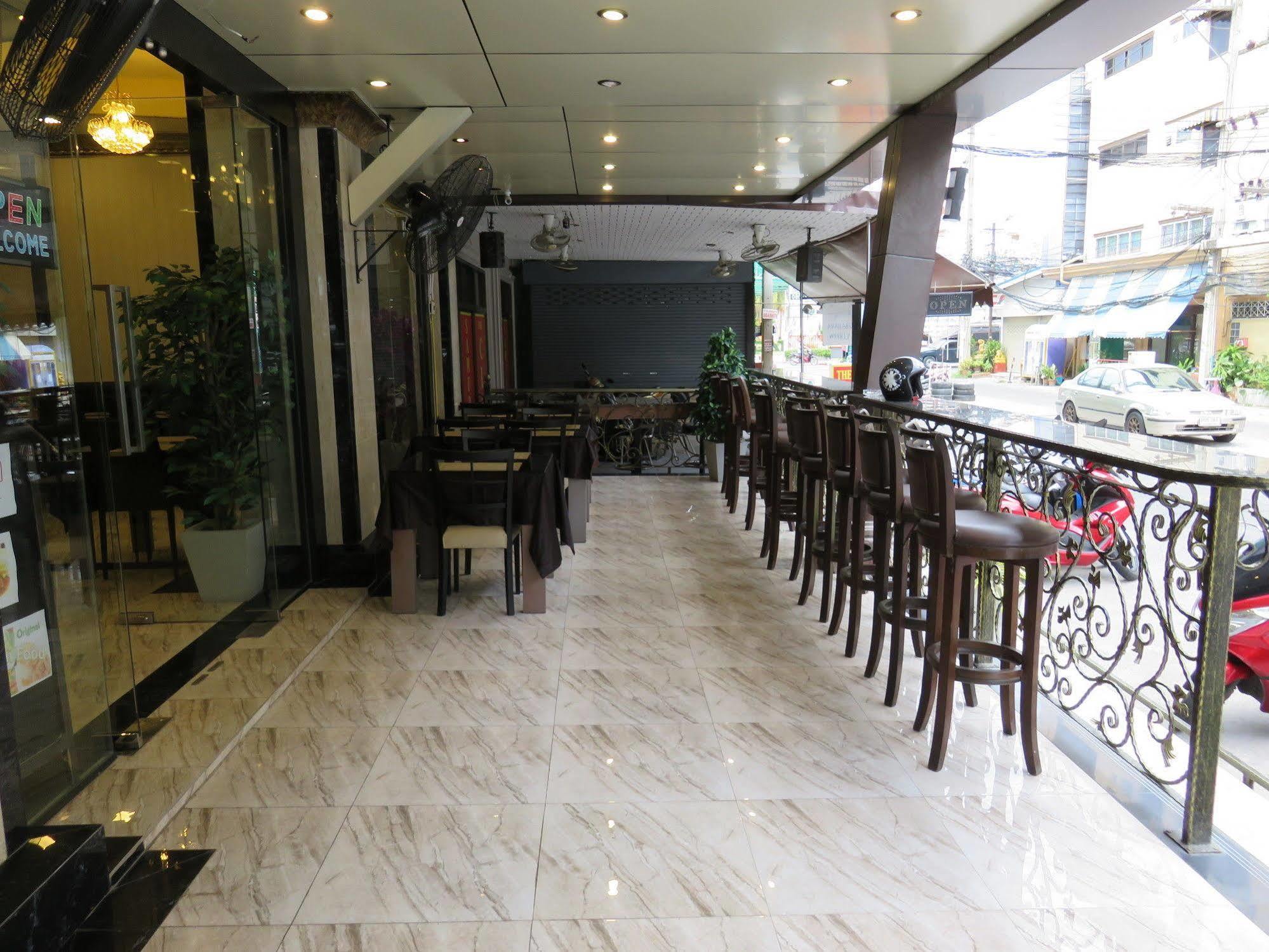 Land Royal Residence Pattaya Extérieur photo